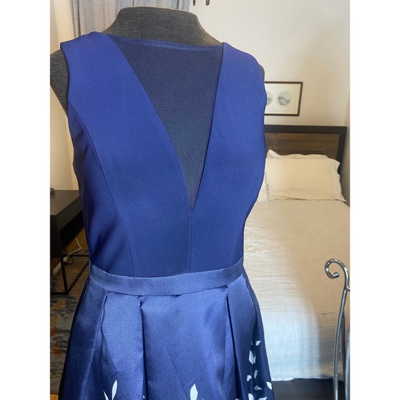 Morgan & Co. Gown Womens 9/10 Maxi Dress Floral Print Sleeveless Navy Blue - Picture 2 of 16